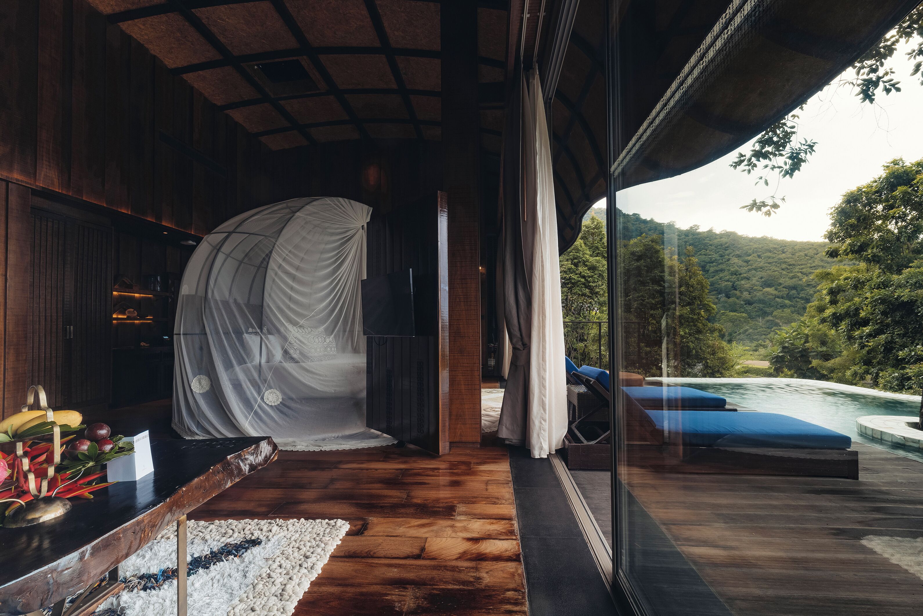 Bird's Nest Pool Villas | Premium bedding, minibar, in-room safe, desk