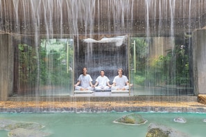 Sauna, steam room, body treatments, aromatherapy, Thai massages