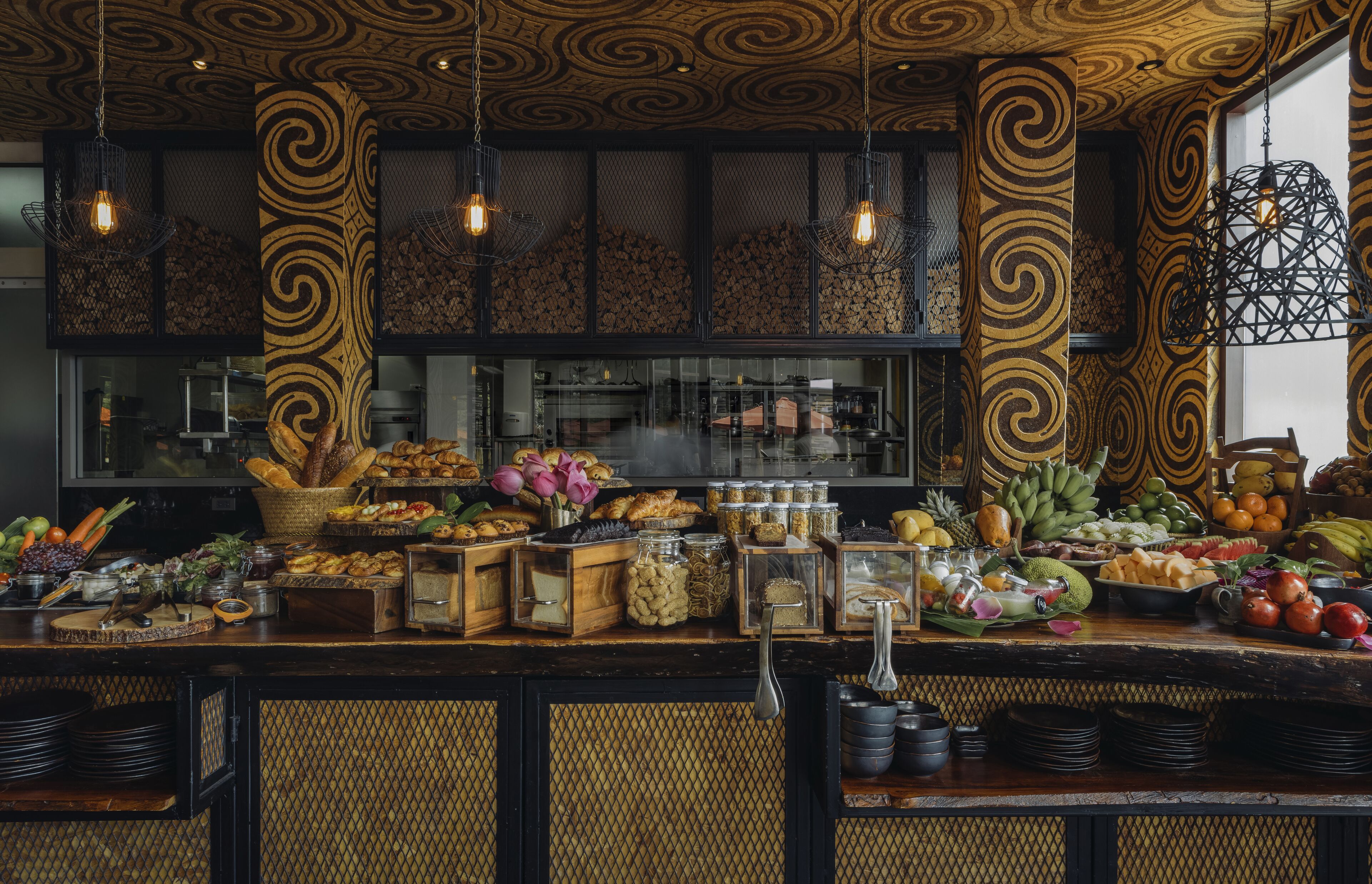 free daily english breakfast