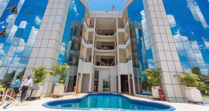 The Mirror Hotel