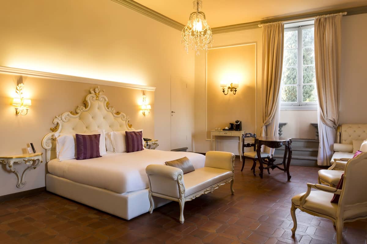Room (della duchessa con vista) | Frette Italian sheets, premium bedding, down comforters