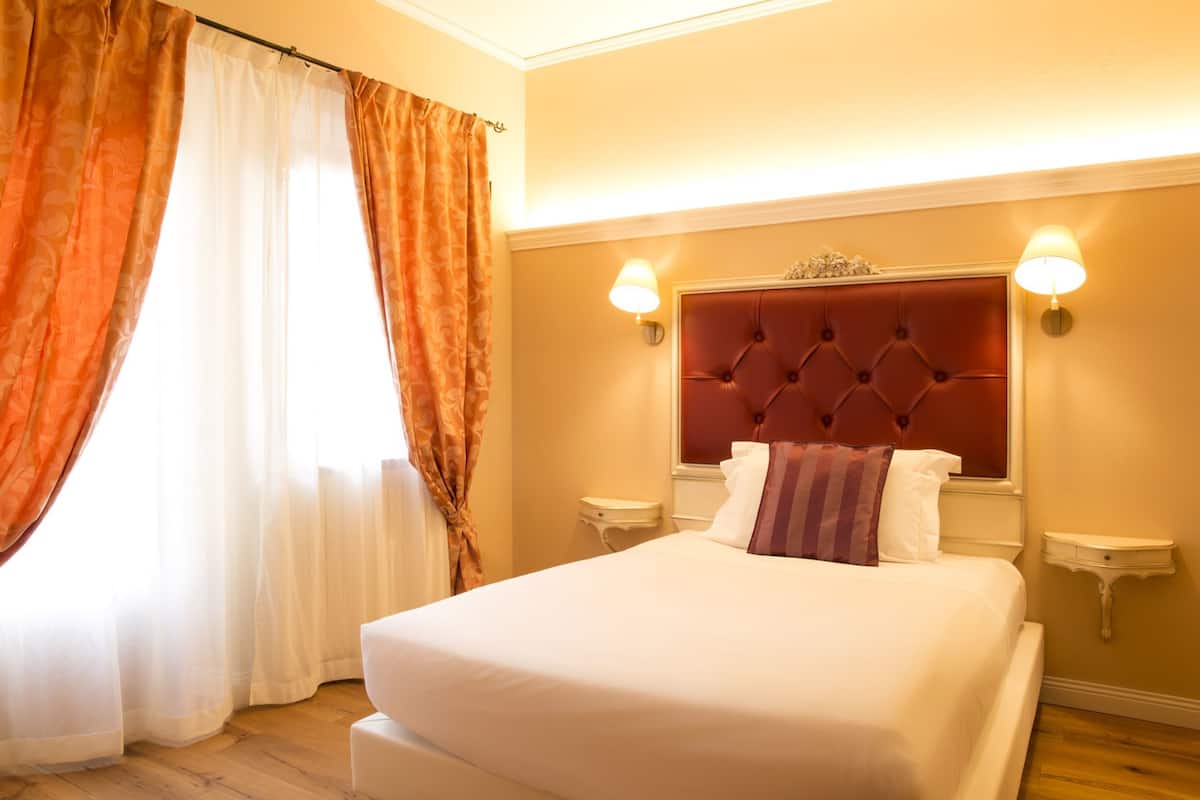 Double Room (piccola in Villa) | Frette Italian sheets, premium bedding, down comforters