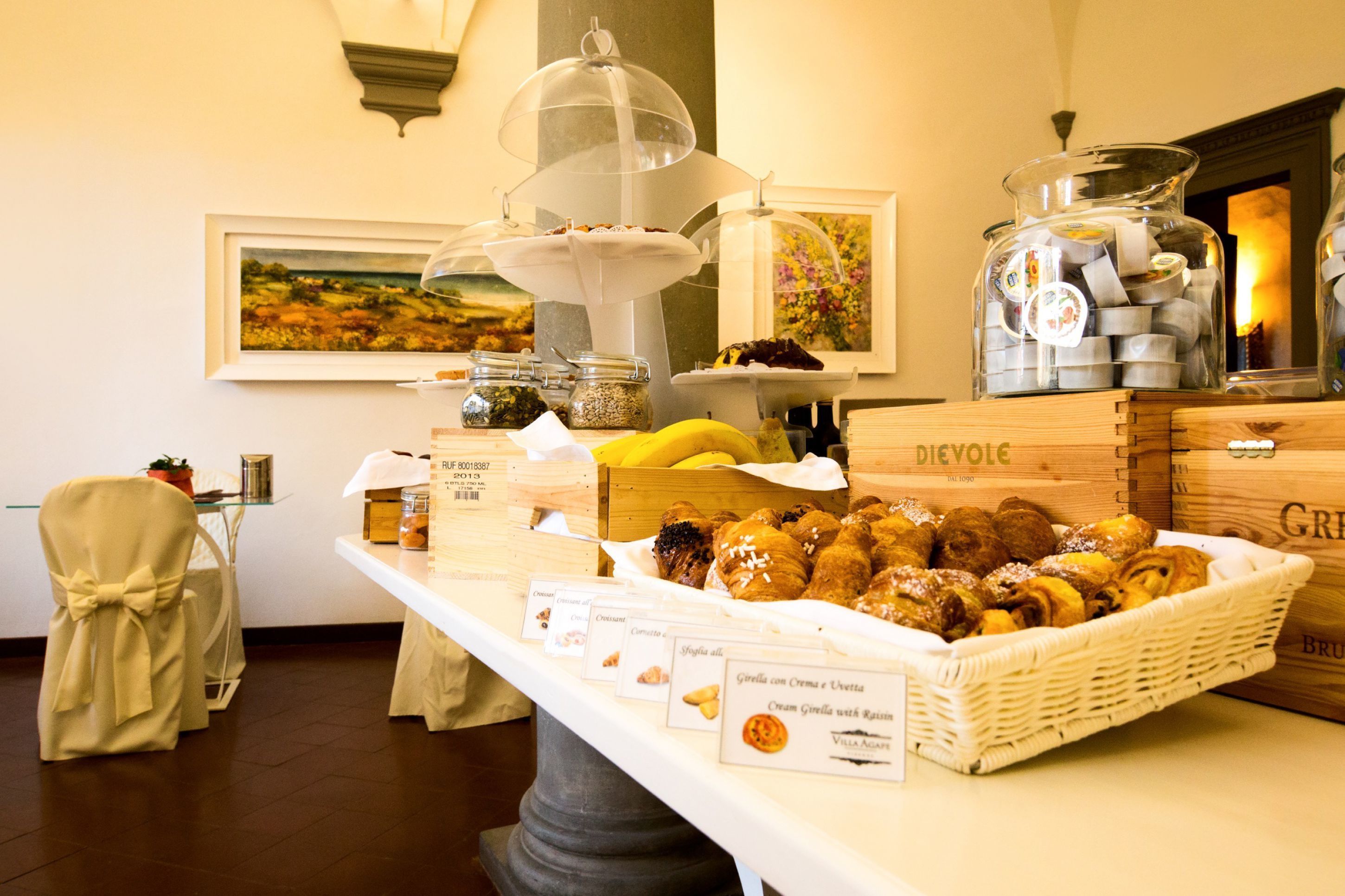 Tägliches Frühstücksbuffet gegen Gebühr
