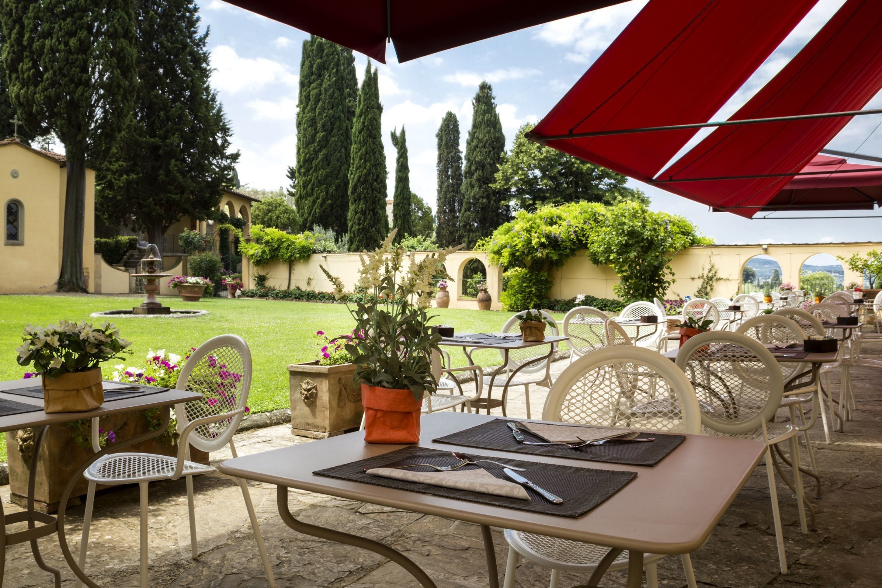 daily buffet breakfast (eur 20 per person)