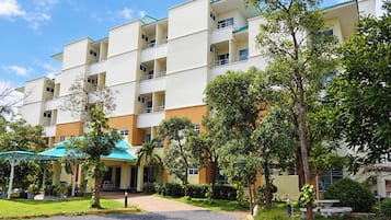 Fachada de la propiedad