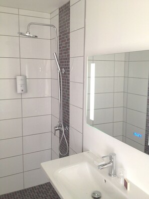 Bathroom - Citotel le Mirage (Istres)