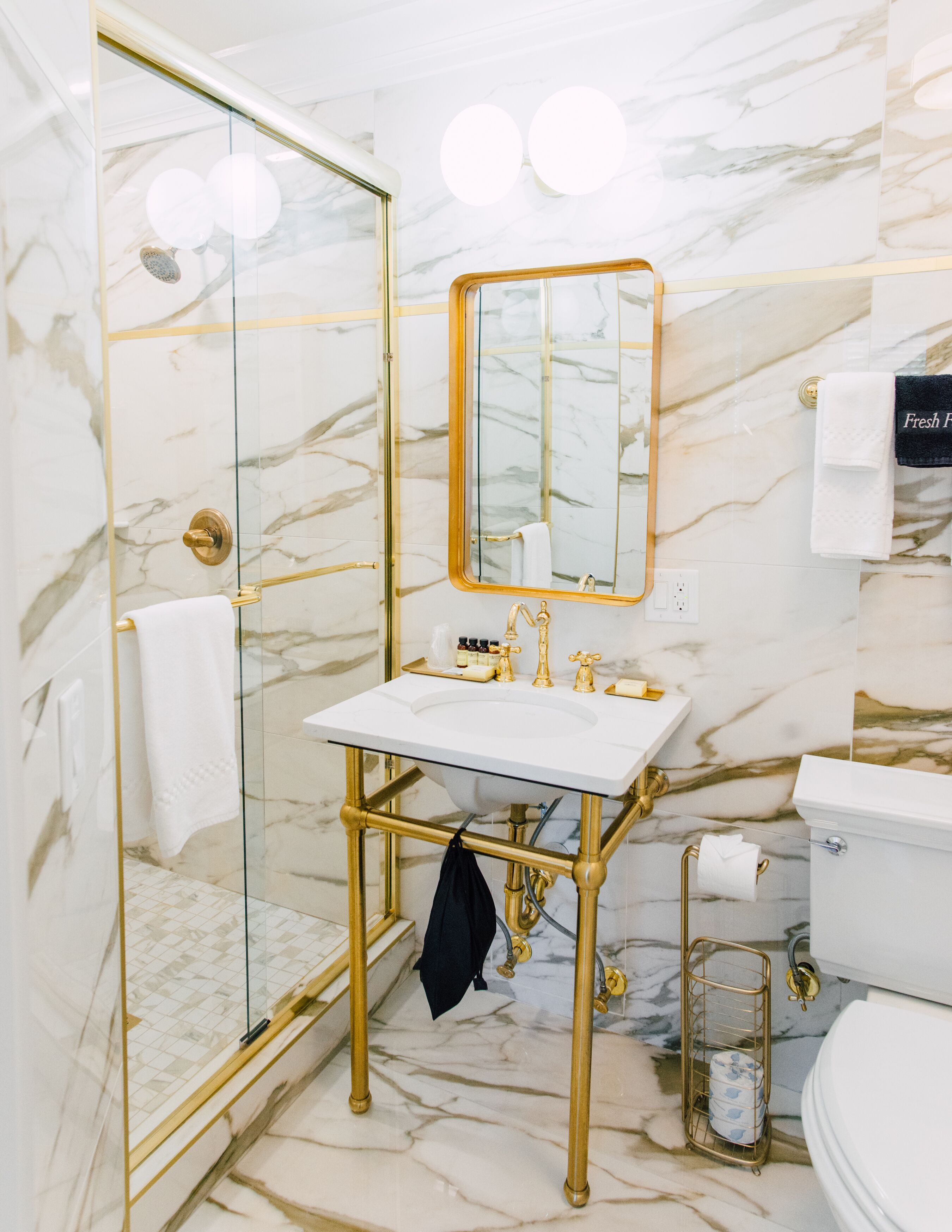 superior room, 1 king bed, non smoking | bathroom | free toiletries, hair dryer, towels, soap