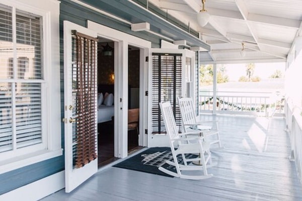 Deluxe Room, 1 King Bed, Non Smoking | Balcony