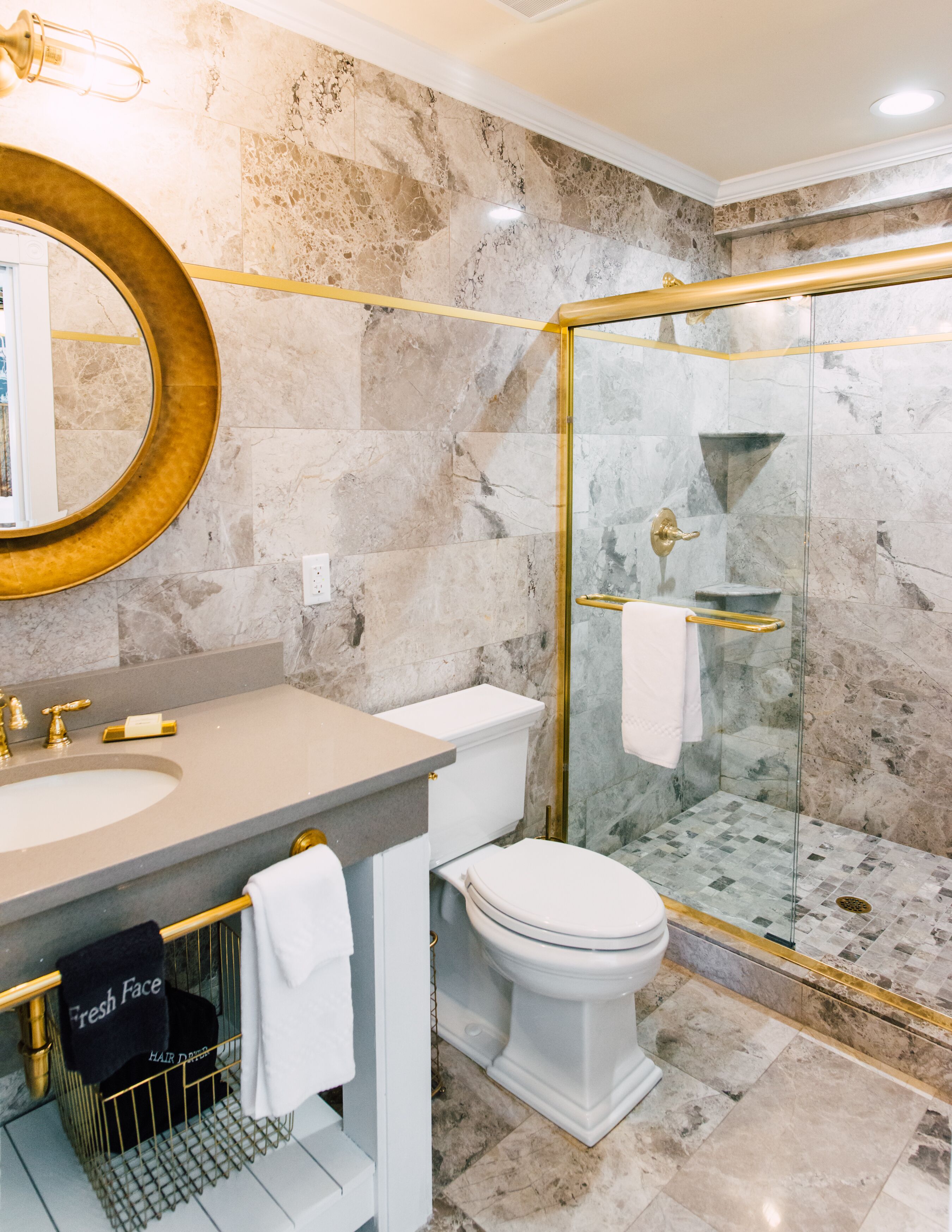 grand suite, 1 king bed with sofa bed, non smoking, city view | bathroom | free toiletries, hair dryer, towels, soap