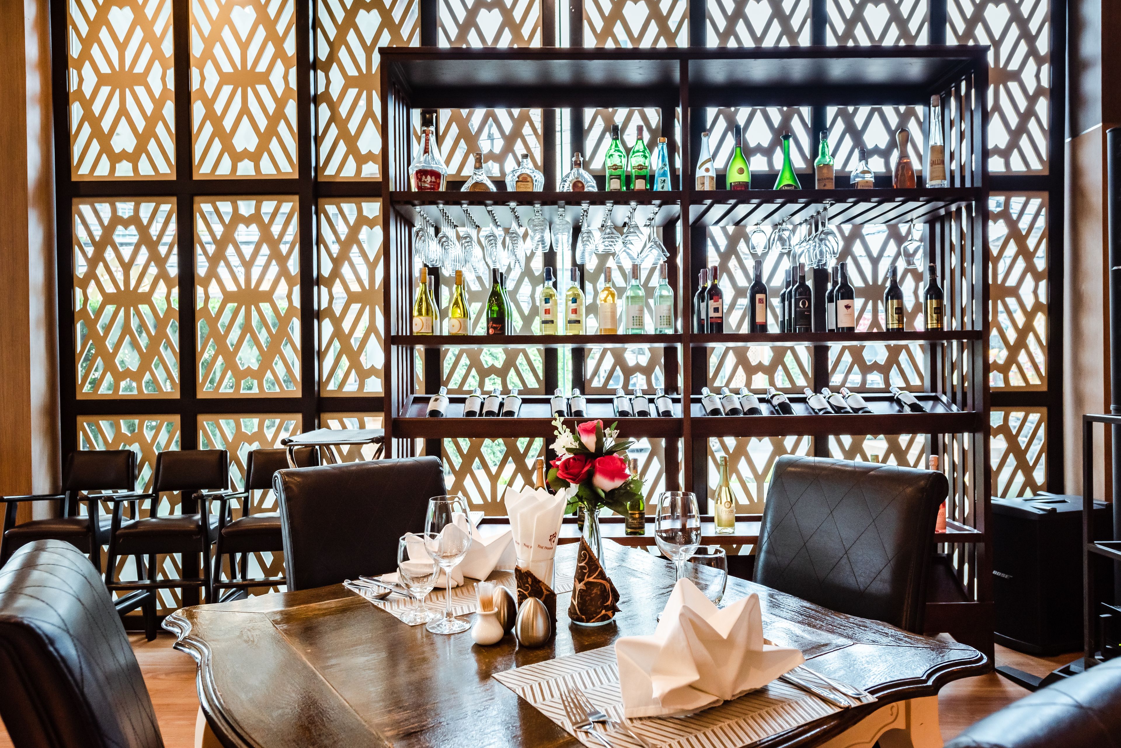 breakfast, lunch, dinner served; thai cuisine