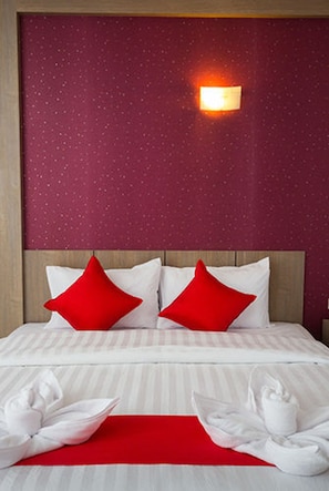 Standard Room / Double bed | Desk, rollaway beds, free WiFi