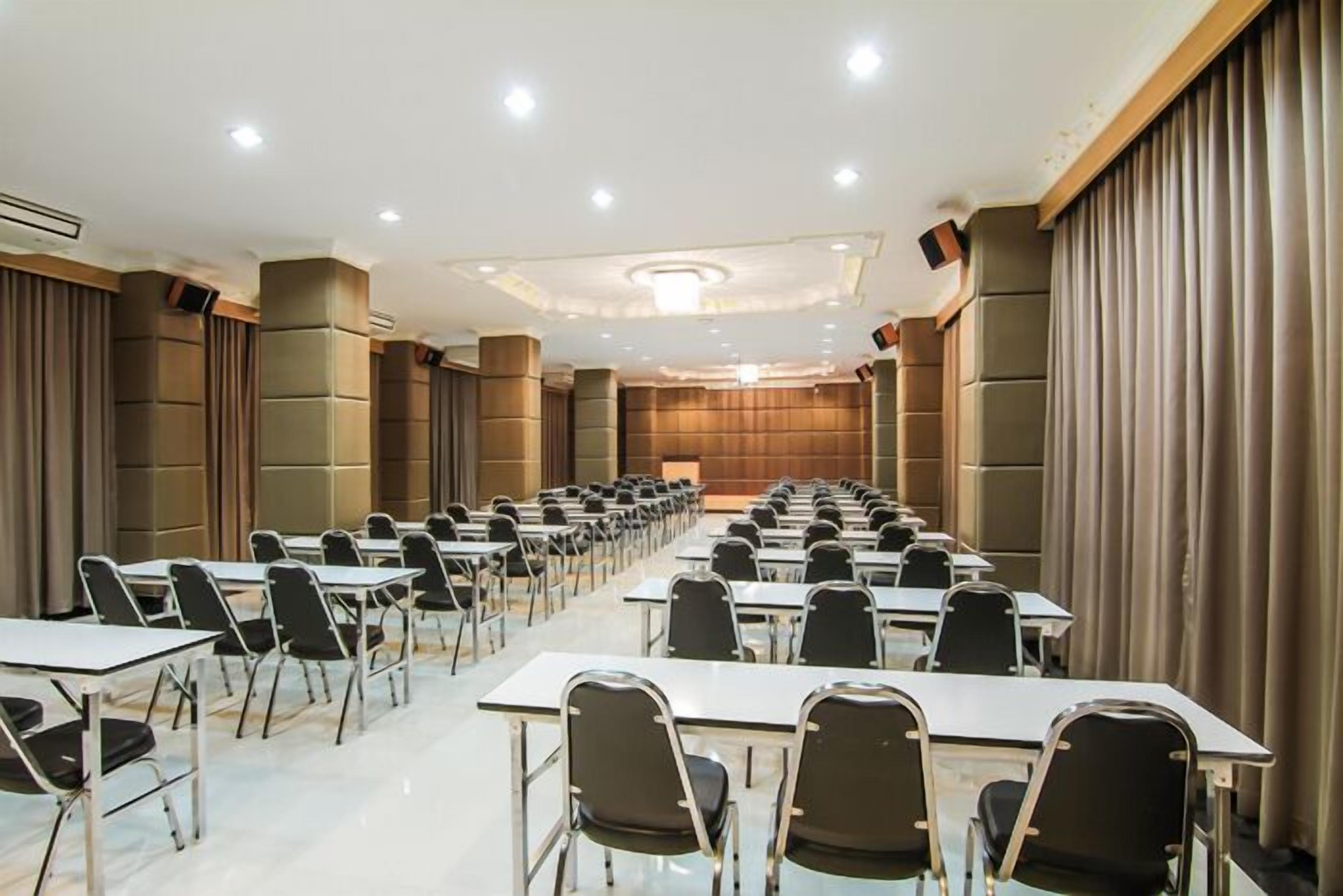 Photo - Leelawadee Grand Hotel