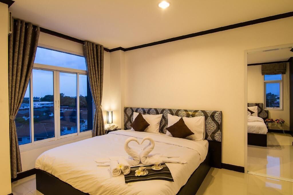 Ropa de cama de alta calidad, minibar, escritorio
