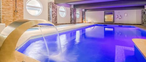 Indoor pool, seasonal outdoor pool, pool umbrellas, sun loungers