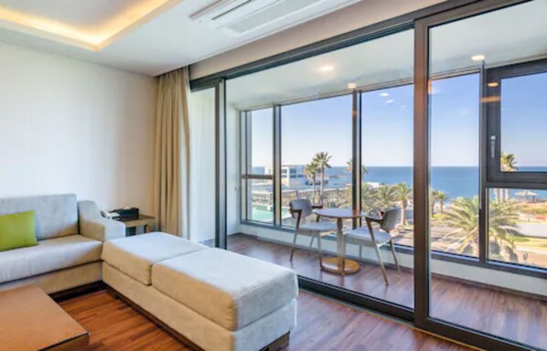 View from room - Uni Hotel Jeju (Jeju City)