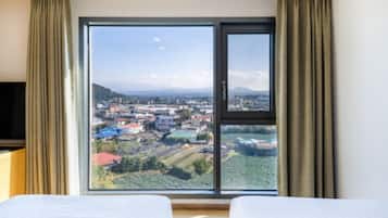Standard Twin Room, Mountain View | 1 bedroom, premium bedding, down comforters, in-room safe