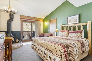 River View Room | Individually decorated, individually furnished, laptop workspace - Ponderosa Lodge (Estes Park)