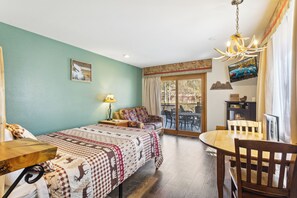 Phòng cơ bản, quang cảnh sông (Economy Room - Ground ) | Trang trí khác biệt, trang bị nội thất với thiết kế riêng biệt 