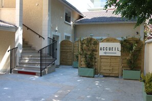 Entrée de l’hébergement