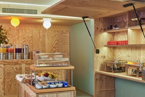 Daily buffet breakfast for a fee - Hôtel Joke - Astotel (Paris)