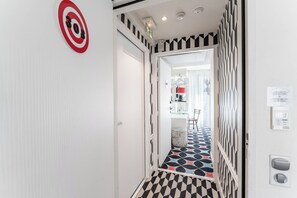 Communicantes, 2 chambres - Minibar soft offert, plateau courtoisie, Chromecast, Presse digitale