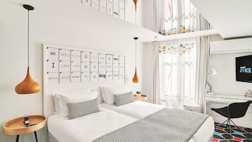 Habitación estándar con camas gemelas -Minibar soft y bandeja de cortesía, Chromecast-Prensa digital | Vista desde la habitación