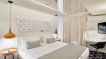 Phòng 2 giường đơn Tiêu chuẩn | Minibar, két bảo mật tại phòng, bàn, phòng cách âm