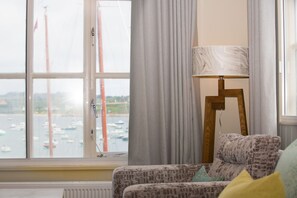 Superior Double Room | Living area | Flat-screen TV - The Atlantic (Isles of Scilly)