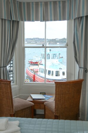 Desk, free WiFi, bed sheets - The Atlantic (Isles of Scilly)