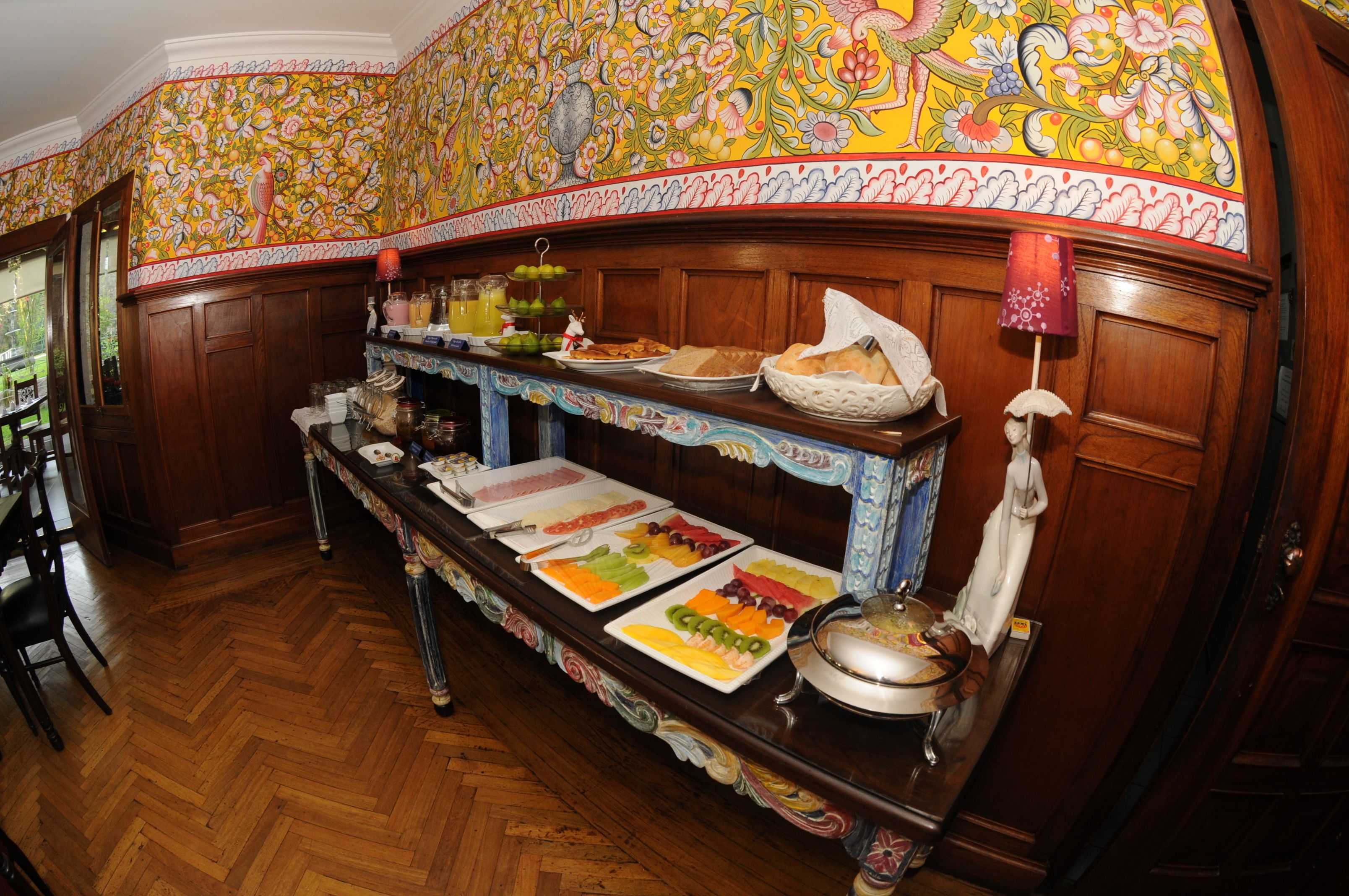 Tägliches inbegriffenes Frühstücksbuffet