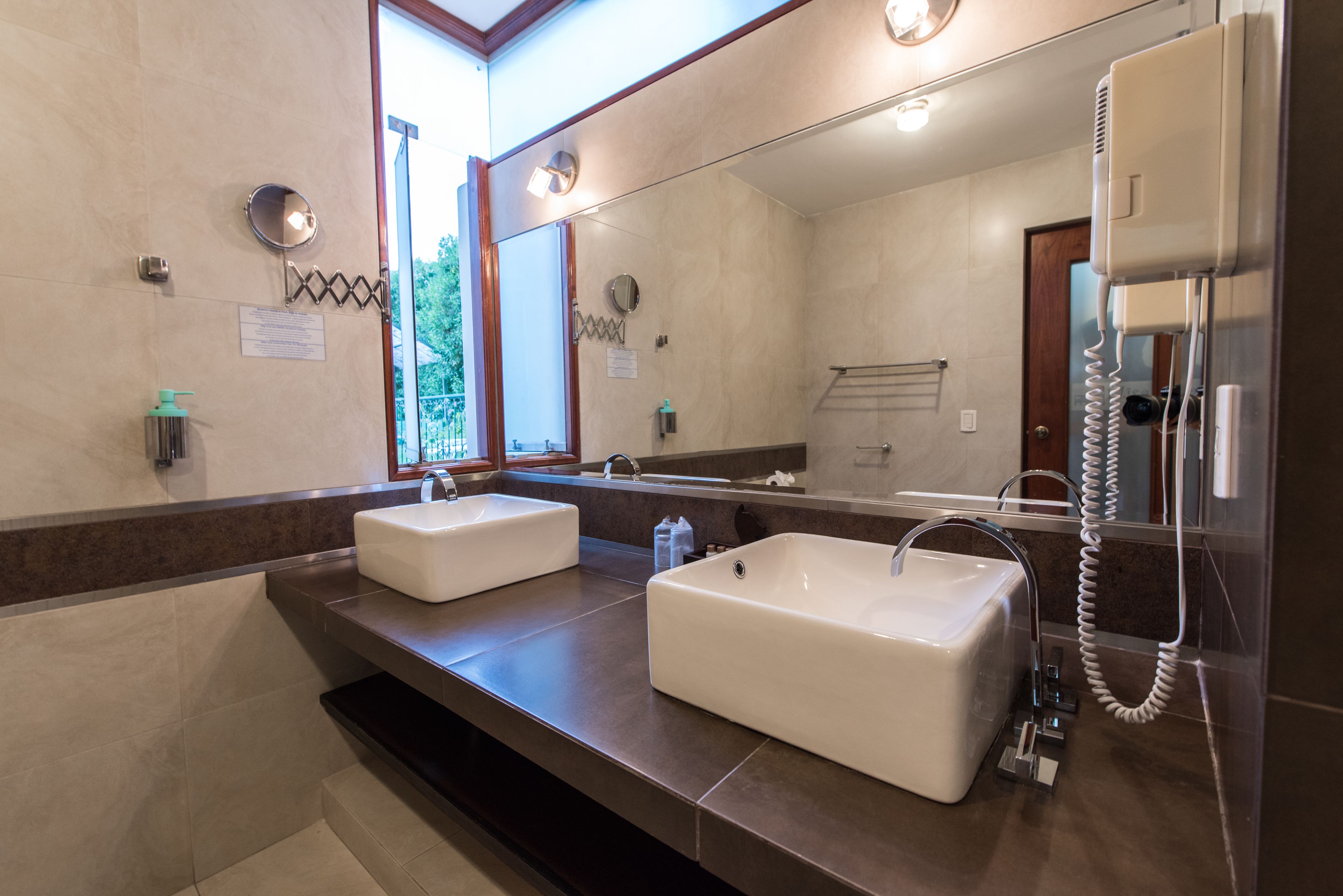 superior triple room, hot tub, garden view | bathroom | free toiletries, hair dryer, towels, shampoo