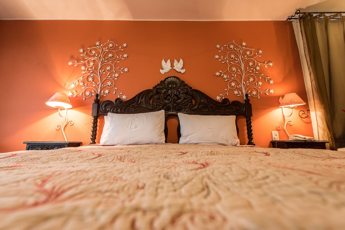 Suite, Multiple Beds, Jetted Tub | Minibar, in-room safe, desk, iron/ironing board