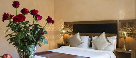 Een minibar, een kluis op de kamer, verduisterende gordijnen