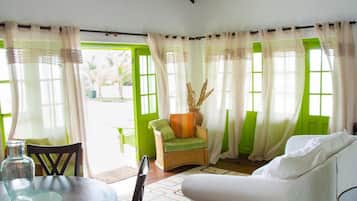 Casa de campo, 2 habitaciones, vista al océano | Sala de estar