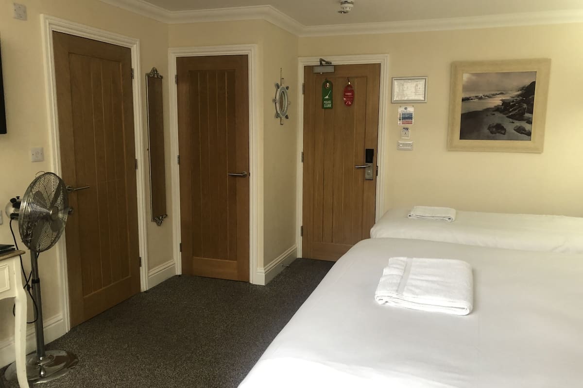 Family Triple Room, Ensuite