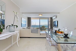 Apartment, 2 Bedrooms | In-room dining - Aqua Views (Cape Town)