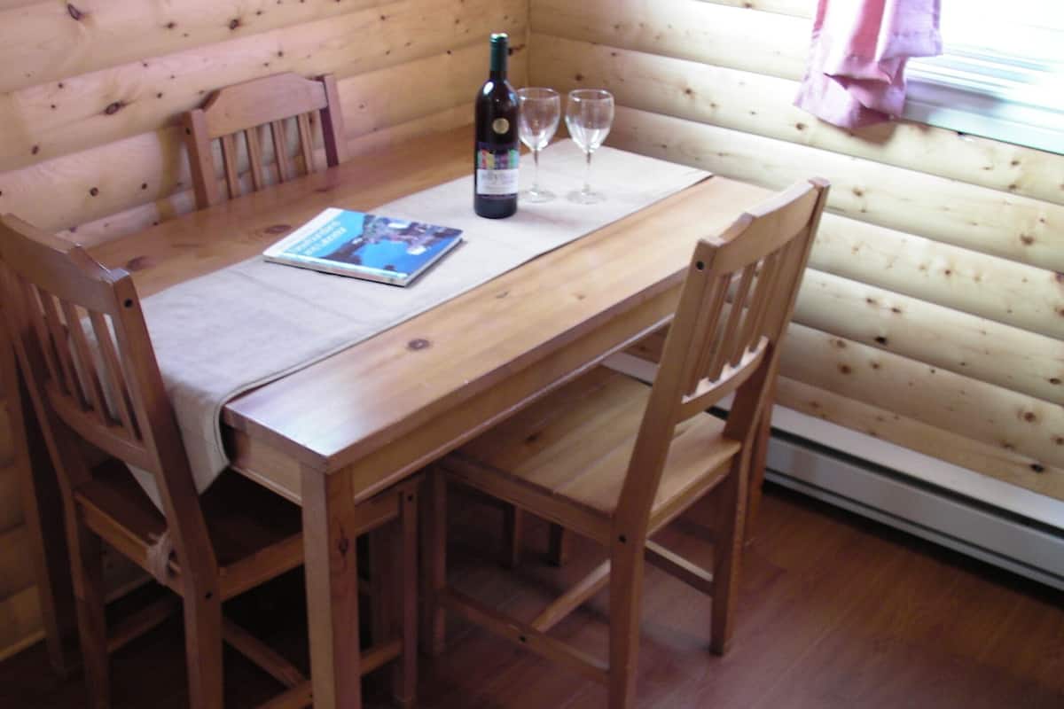 Cabane, 1 chambre | 3 chambres, surmatelas, fer et planche Ă repasser, Wi-Fi gratuit