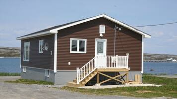 Vacation Home, 3 Bedrooms | 3 habitaciones, camas con pillow-top y tabla de planchar con plancha