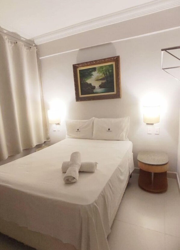 디럭스 더블룸 | 미니바, 책상, 암막 커튼, 무료 WiFi