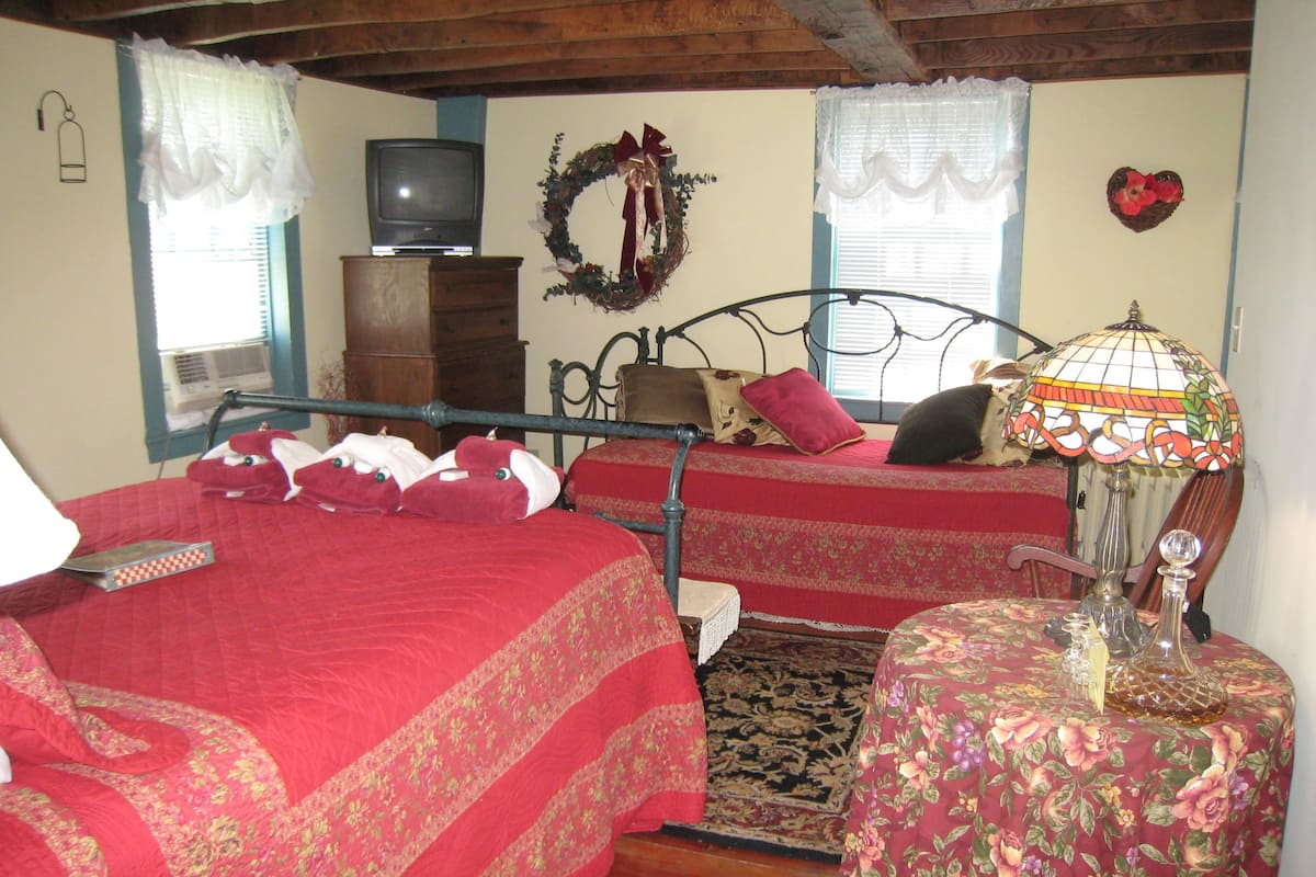 Collette Room | 1 habitación, ropa de cama de alta calidad y decoración personalizada