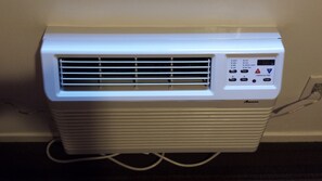 Standard Double Room, 2 Double Beds | Room amenity