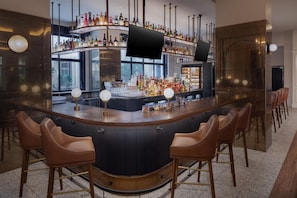 Bar (on property) - The Lowline Hotel, part of JdV by Hyatt Charleston (Charleston)