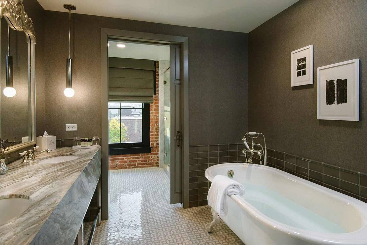 1 bedroom, premium bedding, pillow-top beds, in-room safe