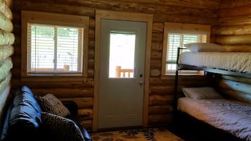 Luxury Cabin (Cabin 24)
