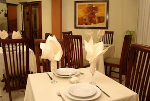 Breakfast and dinner served  - Hotel Torre Norte (Trujillo)