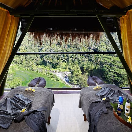 Body treatments, aromatherapy, deep-tissue massages, body scrubs