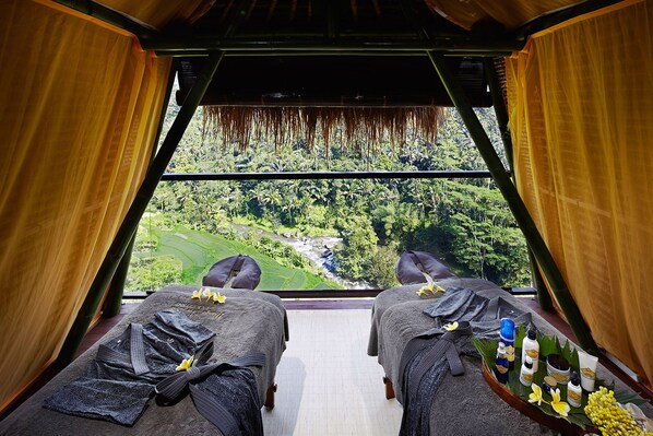 Vartalohoitoja, aromaterapiaa, syväkudoshierontaa, vartalon kuorintoja