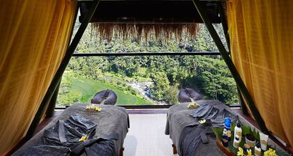 Jungle Retreat by Kupu Kupu Barong