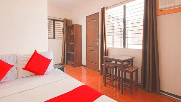 Deluxe Double Room | WiFi (free), bed sheets