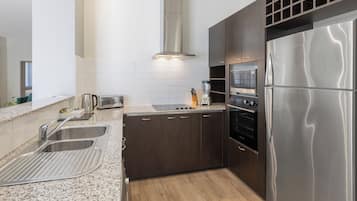 Apartment, 2 Bedrooms | Private kitchen | Coffee/tea maker